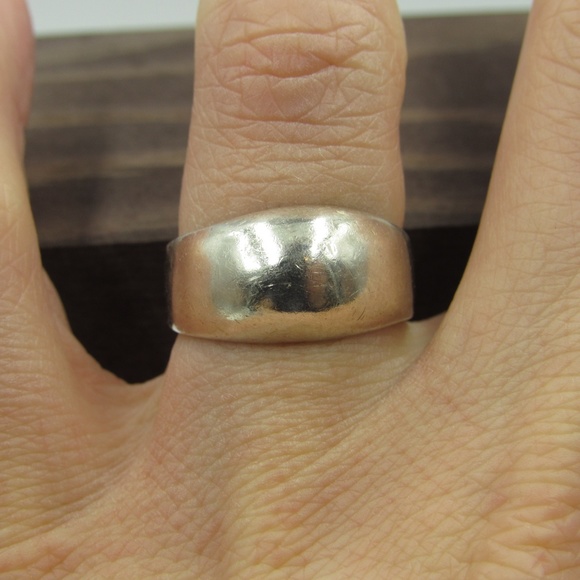 Size 7 Sterling Silver Simple Thick Band Ring - Picture 3 of 8